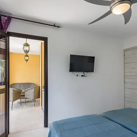 Appartamento Amazing 3 Bedroom On The First Line Of The Americas Beach, Air Conditioner And Terrace Ocean View *
